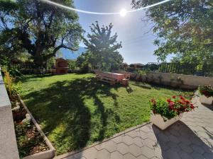 Vonkajšia záhrada v ubytovaní Villa Bartul