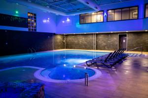 Bazén v ubytování Village Hotel Blackpool nebo v jeho okolí