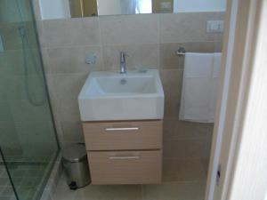 A bathroom at B&B Villa Cinzia