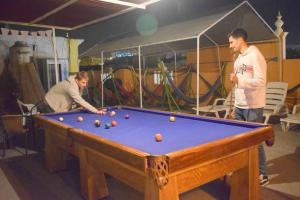 Biliár nebo kulečník v ubytování Mango Hostel B&B
