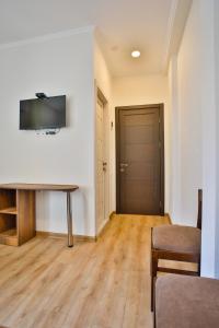 Gallery image of Chveni Qalaqi in Kutaisi