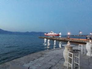 Fotografie z fotogalerie ubytování Beach Front Apartment v destinaci Néa Palátia