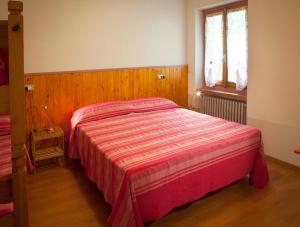 Postel nebo postele na pokoji v ubytování LOU LOOP B&B