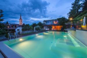 Bazén v ubytování Hotel Goldener Stern nebo v jeho okolí