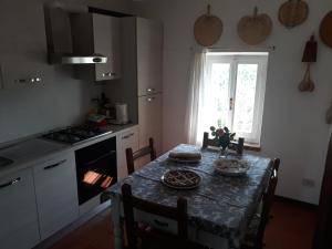 A kitchen or kitchenette at B&B I Canonici