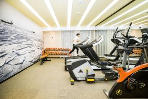 Fitness centrum a/nebo fitness zařízení v ubytování Atour Hotel Development Avenue Suqian