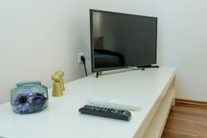 TV a/nebo společenská místnost v ubytování SOPHIE Apartman