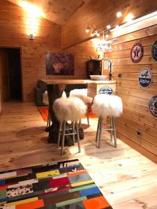 Afbeelding uit fotogalerij van Domaine du Mont Monnet - Chambre d'hôtes & Gîte in Longes