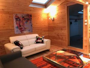 Afbeelding uit fotogalerij van Domaine du Mont Monnet - Chambre d'hôtes & Gîte in Longes