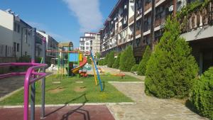 Kawasan permainan kanak-kanak di MitProt luks studio Panorama Bay 2