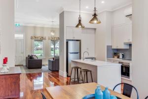Gallery image of Grandview Accommodation - The Flaxley Apartments in Mount Barker