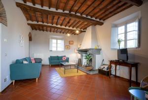 Gallery image of Ampio appartamento completamente rinnovato con vista e piscina in Lucca