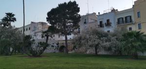 Vonkajšia záhrada v ubytovaní Dimora Castello Bari Vecchia Appartamento 1 camera 4 posti