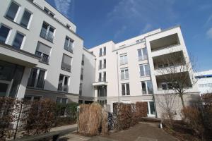 un edificio de apartamentos en la ciudad de Berlín en Park Linné Management GmbH en Colonia