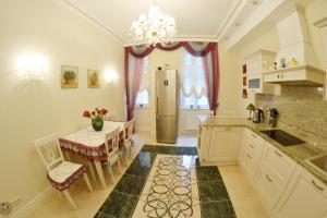Kuchyňa alebo kuchynka v ubytovaní Apartma Premium