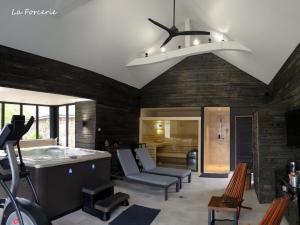 Χώρος καθιστικού στο La Forcerie maison d'hôtes et spa +8 φωτογραφίες