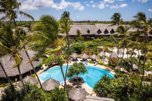 Vue sur la piscine de l'établissement Zanzibar Queen Hotel ou sur une piscine à proximité