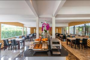 Afbeelding uit fotogalerij van Patra Luxury Hotel Suvarnabhumi in Ban Khlong Bang Krathiam
