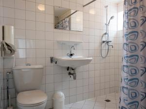 Ένα μπάνιο στο Egmond-vakantiewoningen +52 φωτογραφίες