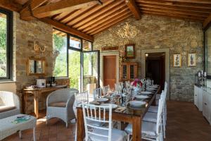 Posedenie v ubytovaní Podere Cerretino