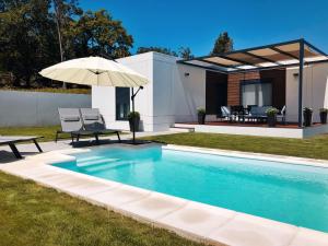 Bazén v ubytování Chalet Mia Sear Areas nebo v jeho okolí