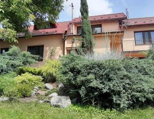 Vonkajšia záhrada v ubytovaní Dom nad Wisłą