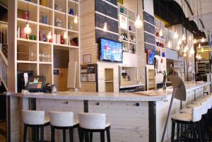 Salone o bar di TRYP by Wyndham New York City Times Square - Midtown