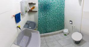 Un baño de Macondo Hostel