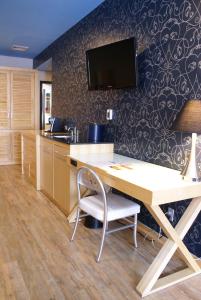 Cucina o angolo cottura di TRYP by Wyndham New York City Times Square - Midtown