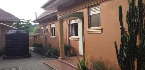 Imagen de la galería de Rainbow Courts, en Hoima