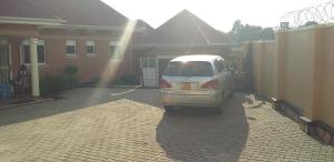 Imagen de la galería de Rainbow Courts, en Hoima 23 fotos más