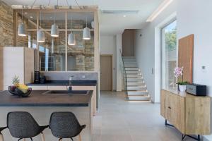 Gallery image of Villa K in Skiathos Town +55 photos