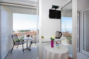 Balkón alebo terasa v ubytovaní Makarska sea view rooms
