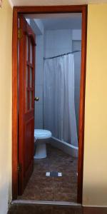 Ένα μπάνιο στο Kuska Hostal