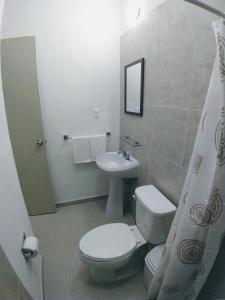 Gran Jaguar Hotel tesisinde bir banyo