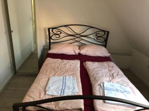 Postel nebo postele na pokoji v ubytování Pension Adler