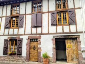 Imagen de la galería de Gite de la Porte Saint Jacques: a hostel for pilgrims, en Saint-Jean-Pied-de-Port