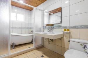 Koupelna v ubytování Kenting Maya-House B&B + 37 fotografií