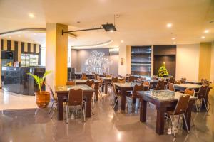 Gallery image of Hotel Puri Ayu in Denpasar