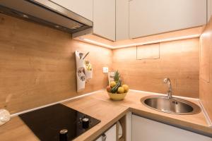 Kuchyňa alebo kuchynka v ubytovaní Studio apartment Lucija