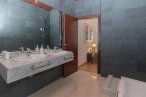 Koupelna v ubytování BET Apartments - Canovas rooms + 26 fotografií