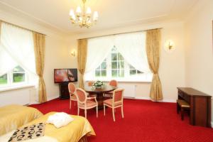 Foto dalla galleria di Hotel Dwór Sójki a Sójki