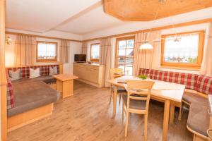 Posedenie v ubytovaní Appartements Stoffenhof