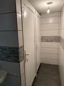 Phòng tắm tại Guest house Tivko Katce Gostivar