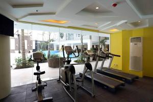 Fitness centrum a/nebo fitness zařízení v ubytování Greenleaf Hotel Gensan