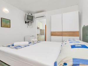Postel nebo postele na pokoji v ubytování Apartment Rubin-12 by Interhome