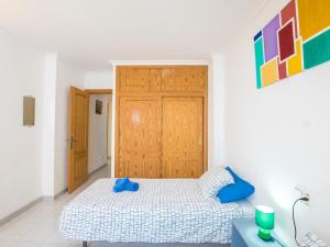 A bed or beds in a room at Apartment Mariners 2 by Interhome