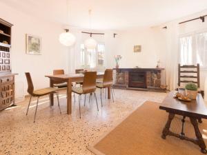 Posezení v ubytování Holiday Home El Dorado Playa - Villa Degas by Interhome