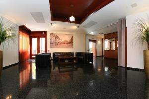 Posezení v ubytování Savoy Hotel