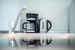Príslušenstvo na prípravu kávy alebo čaju v ubytovaní The PAPOUTSAKIS apartments